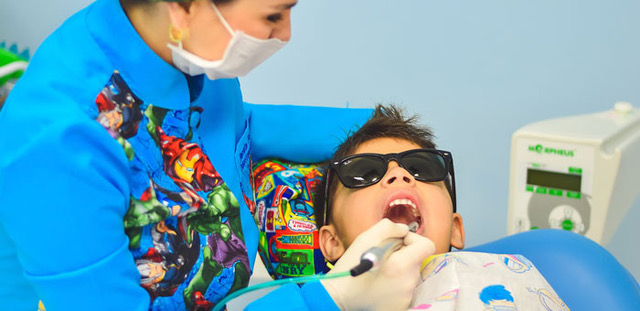 ¿Por qué contratar un seguro dental infantil?
