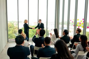 Cuando lo inesperado golpea tu evento: Cómo el seguro de suspensión te salva del desastre